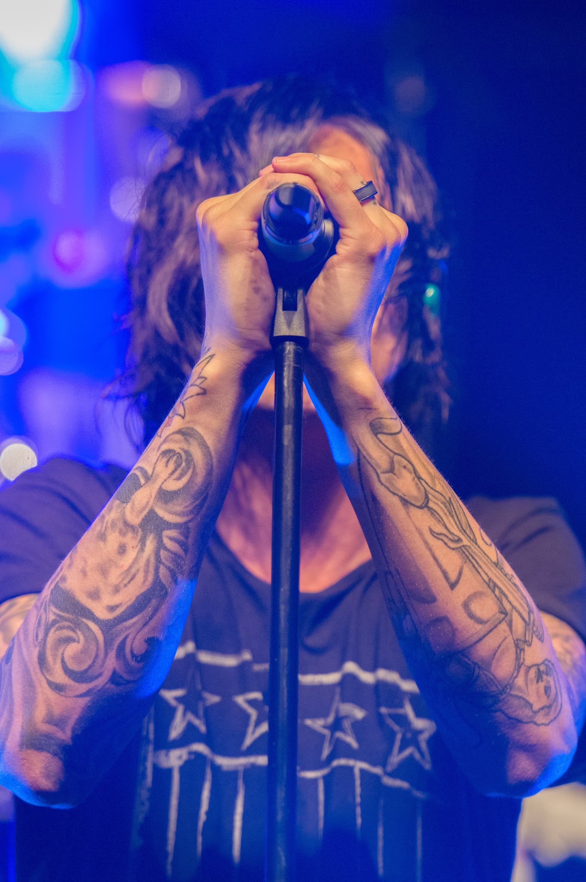 Image by Luis Villasmil